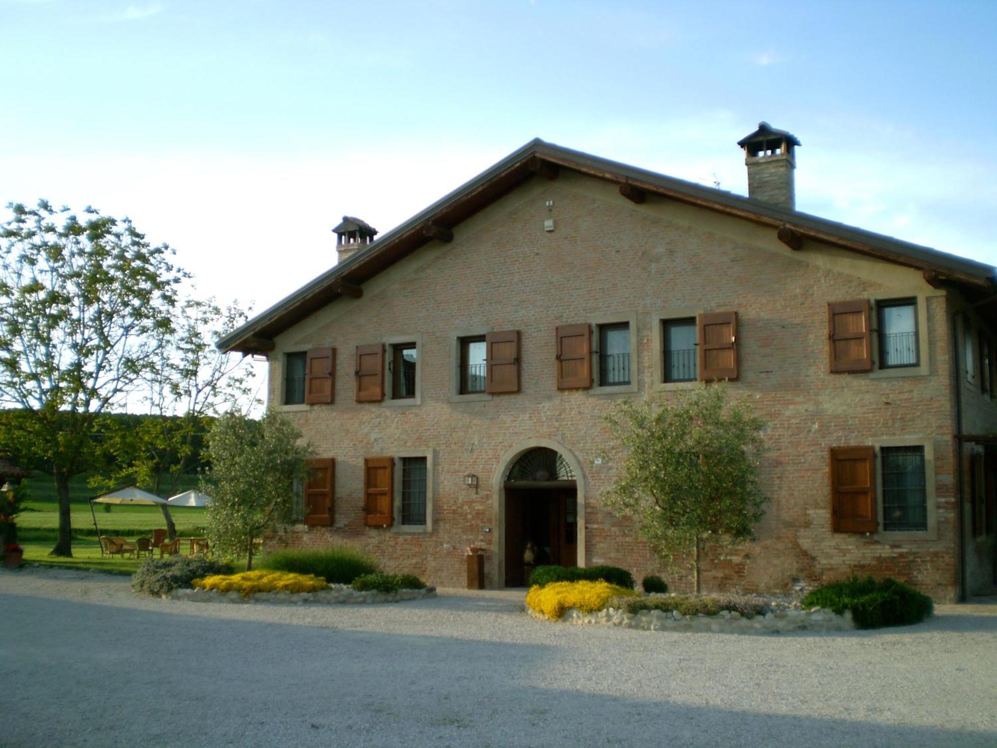 Agriturismo La Cascinetta Пьеве-ди-Ченто Экстерьер фото