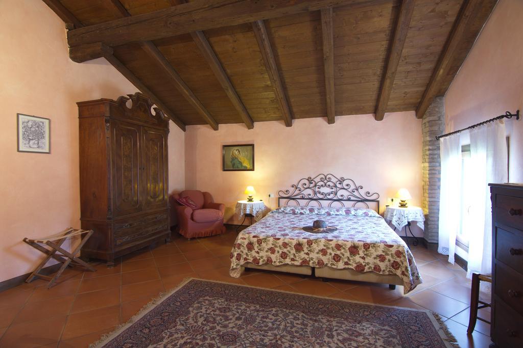 Agriturismo La Cascinetta Пьеве-ди-Ченто Экстерьер фото