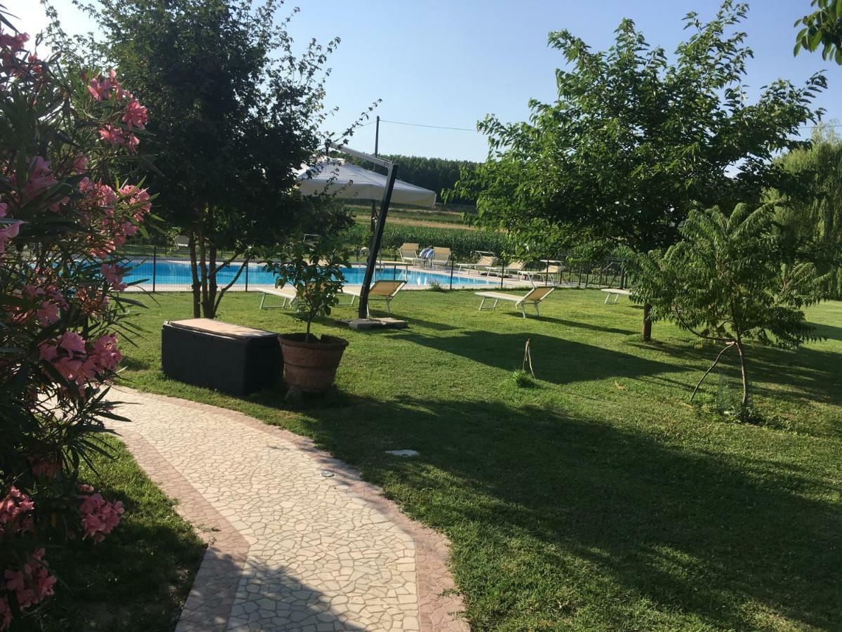 Agriturismo La Cascinetta Пьеве-ди-Ченто Экстерьер фото